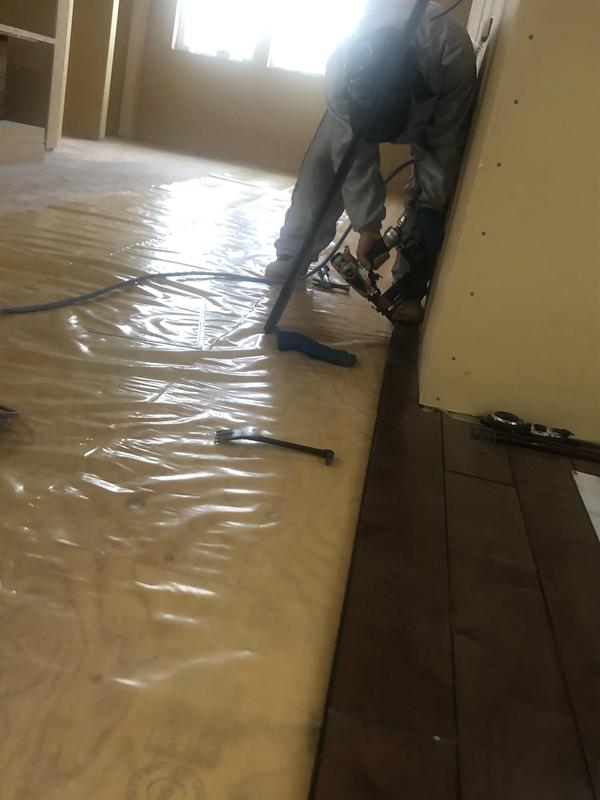 建築中のモデルハウス　七飯町本町